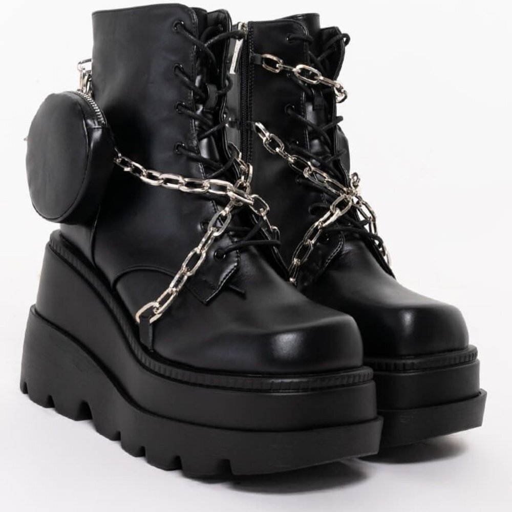 READY FOR WHATEVER  FLATFORM BOOTIE ( BRAND NEW !!! )